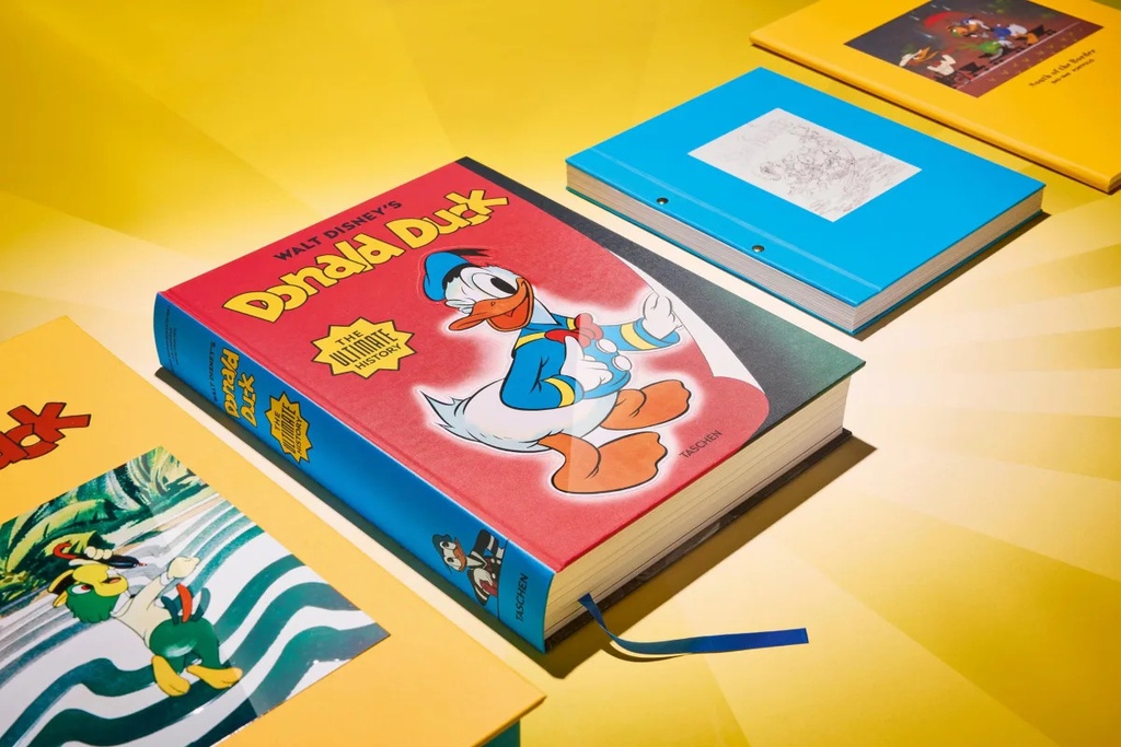 Walt Disney's Donald Duck. The Ultimate History COLLECTR %! 1