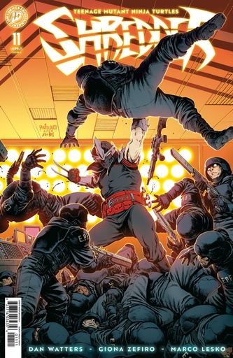TMNT SHREDDER 11 COVER A (SANTOLOUCO)